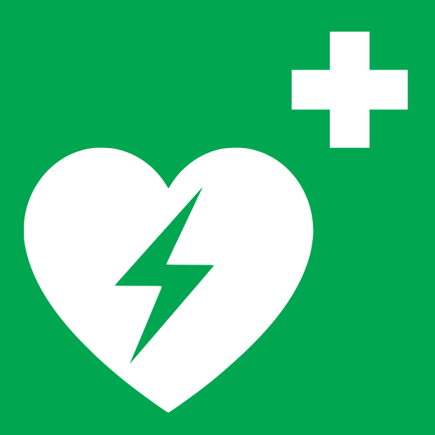 grafika serce oraz krzyż na zielonym tle