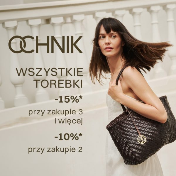 Modelka z torebką marki Ochnik